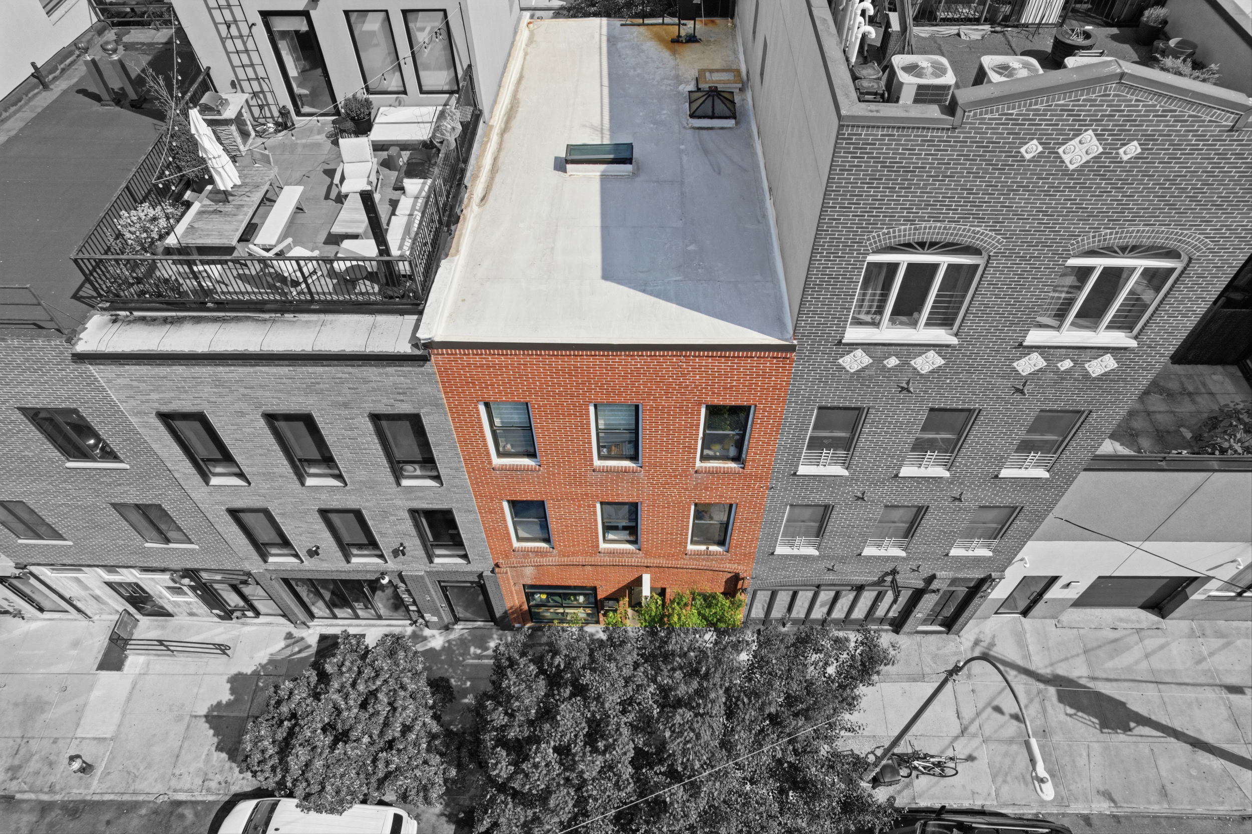 29 Greenpoint Avenue Brooklyn, NY 11222 - Photo 8 of 18 front view of a building
