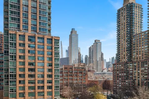 $995,000 | 100 Riverside Boulevard, Unit 8U | Upper West Side