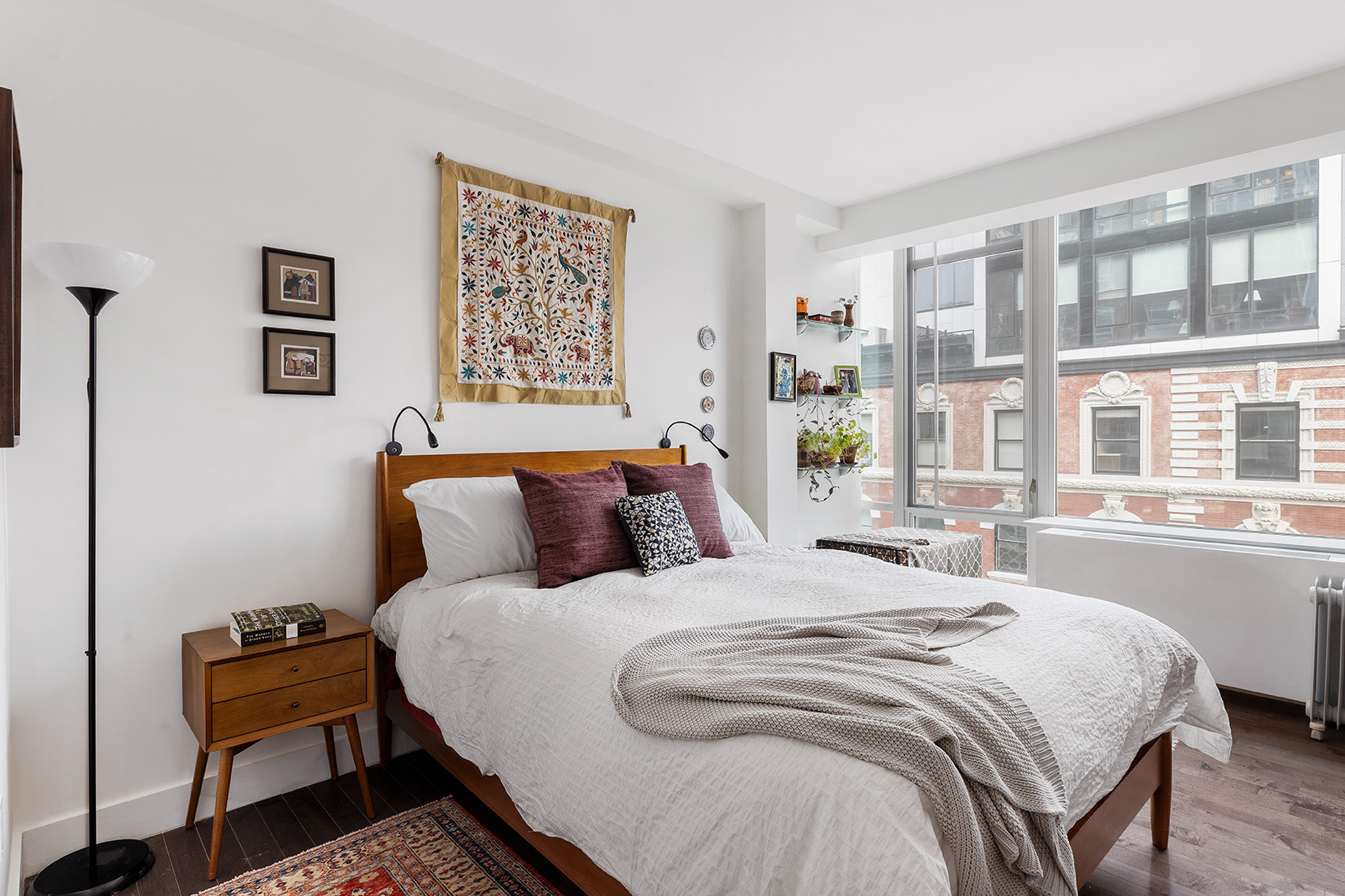 88 Morningside Avenue, Unit 8F Manhattan, NY 10027 - Photo 3 of 9 a bedroom with bed and a window