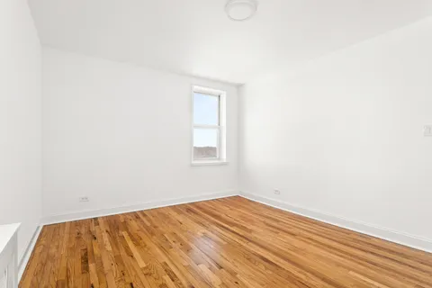 $210,000 | 5650 Netherland Avenue, Unit 6C | North Riverdale