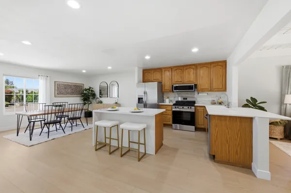 $1,125,000 | 8595 Flanders Drive, San Diego, CA 92126