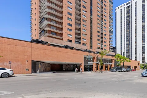 $600,000 | 1551 Larimer Street, Unit 2705, Denver, CO 80202
