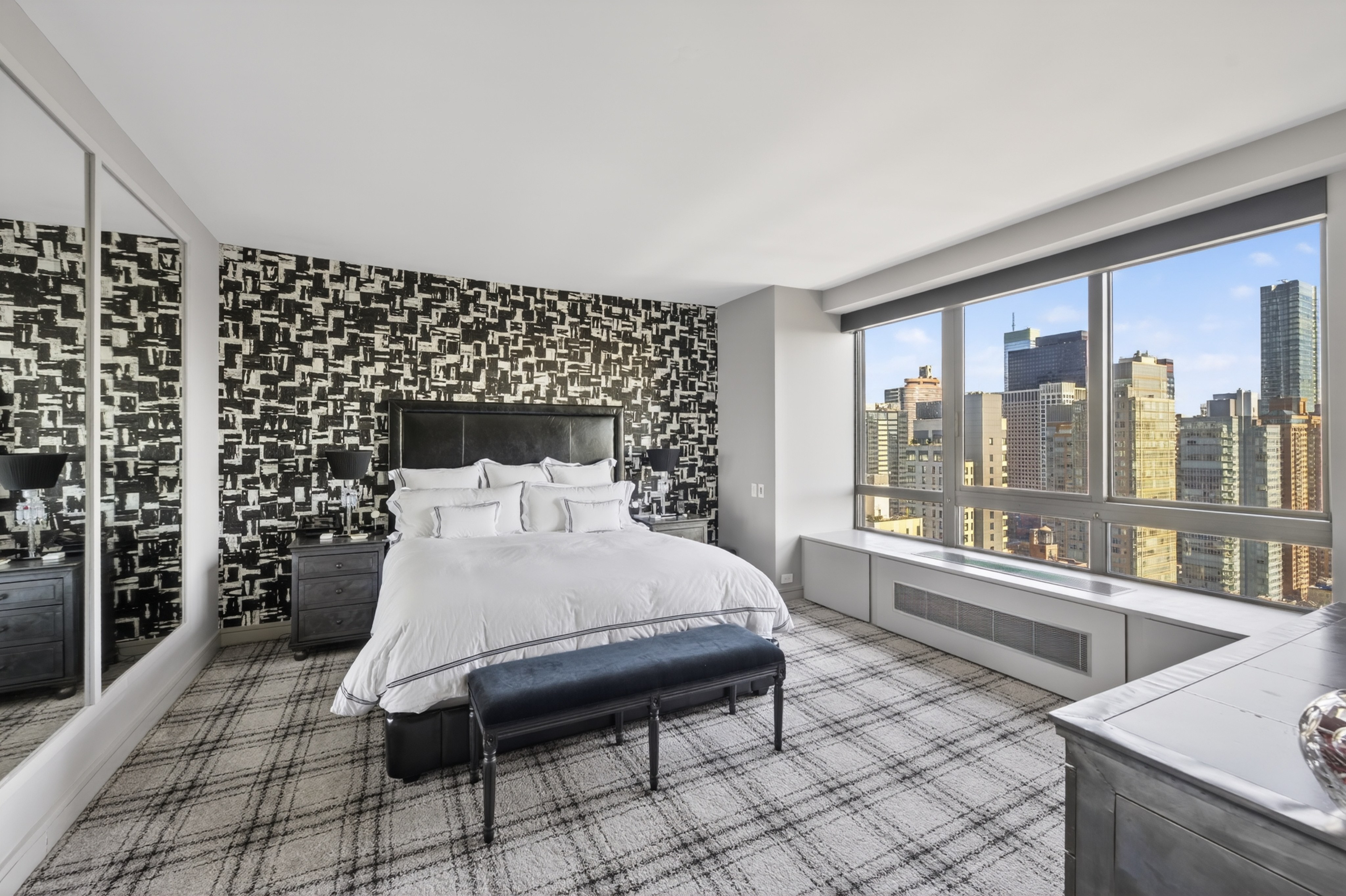 100 United Nations Plaza, Unit 33E Manhattan, NY 10017 - Photo 5 of 13