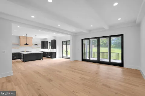 $2,925,000 | 930 Fairway Drive Northeast, Vienna, VA 22180