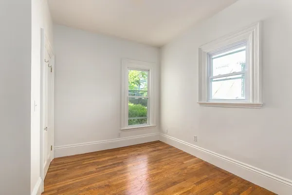 $3,300 | 14 Evergreen Avenue, Unit 1, Somerville, MA 02145