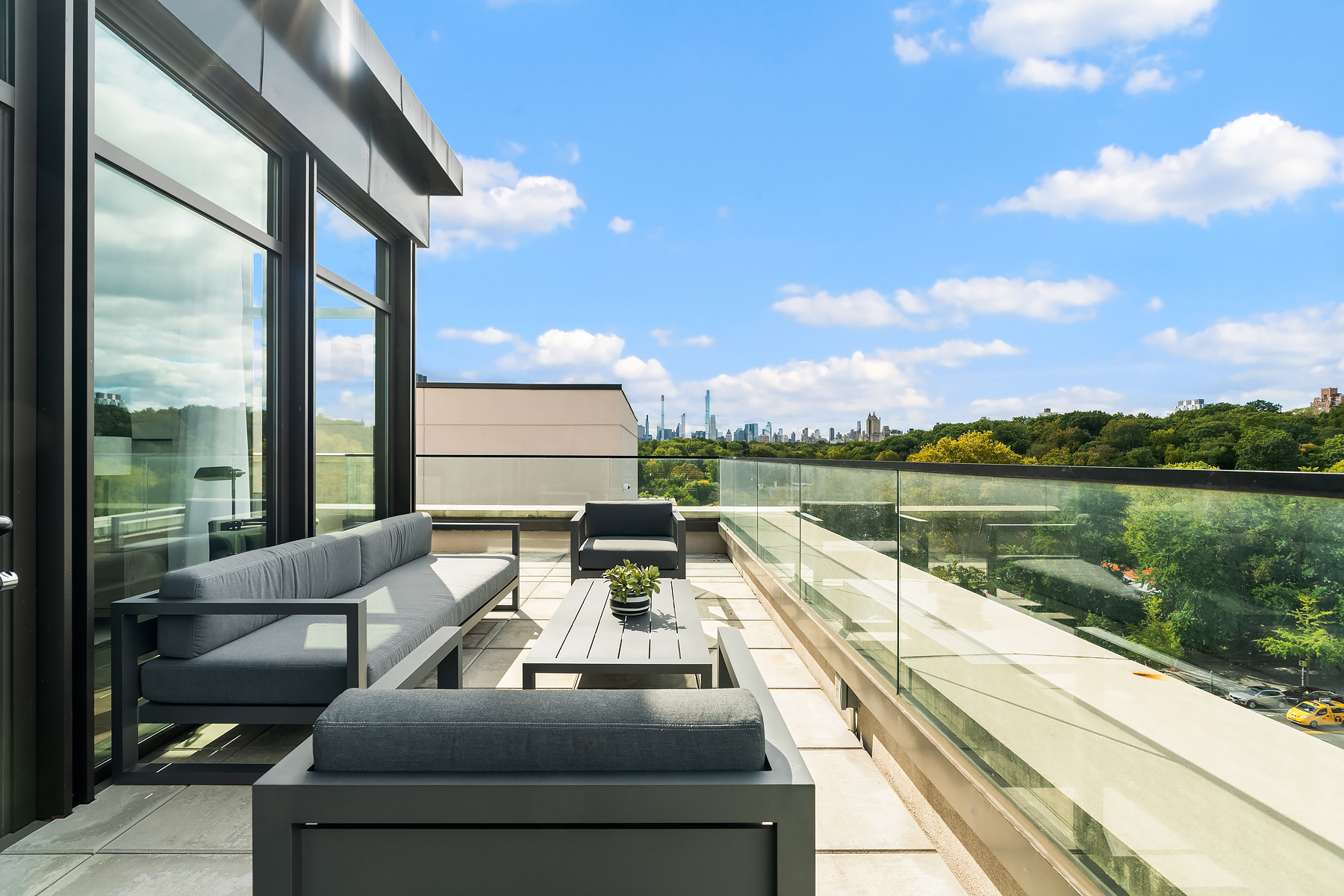 10 Lenox Avenue, Unit PHB Manhattan, NY 10026 - Photo 3 of 19