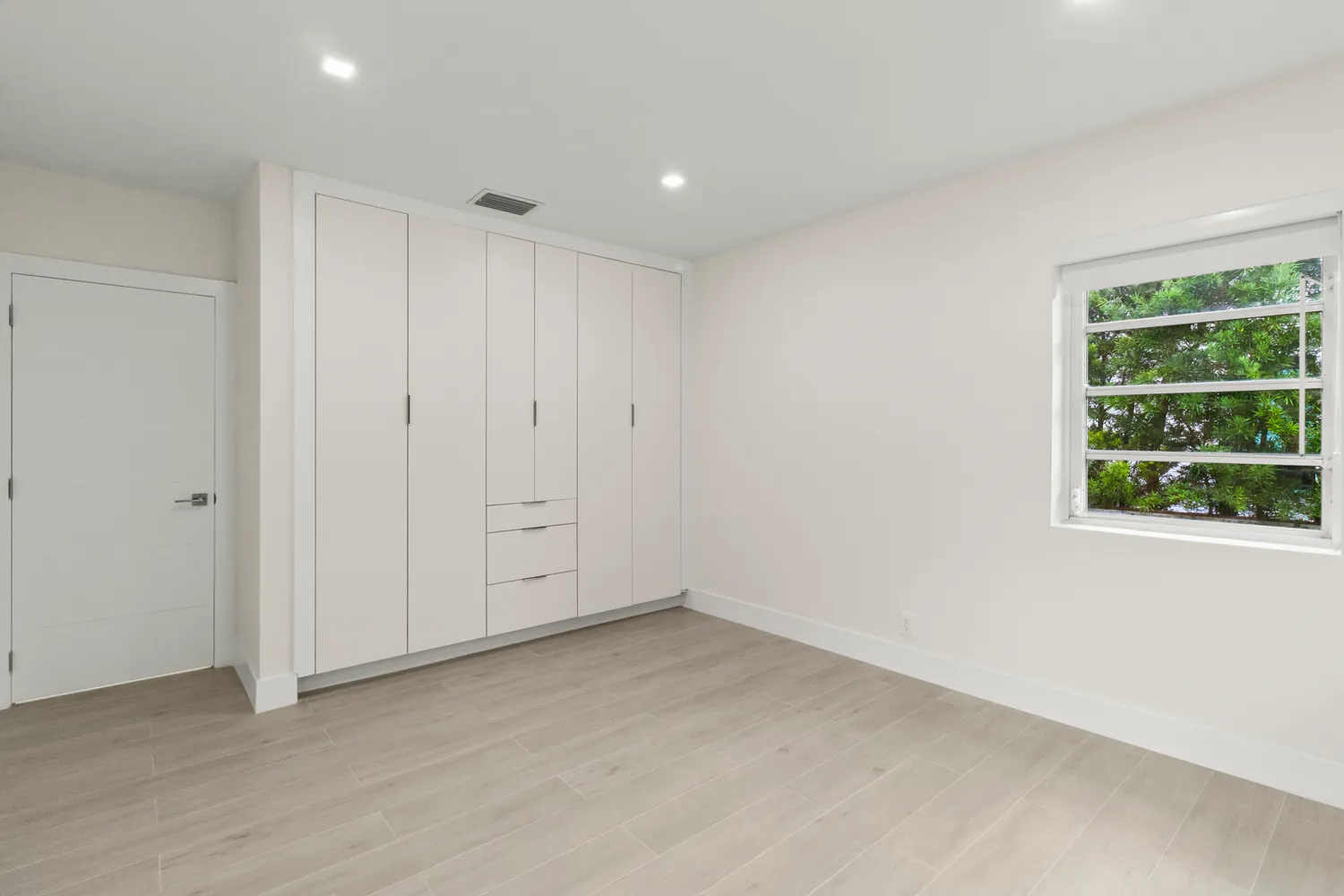 $13,900 | 1261 98th Street, Bay Harbor Islands, FL 33154