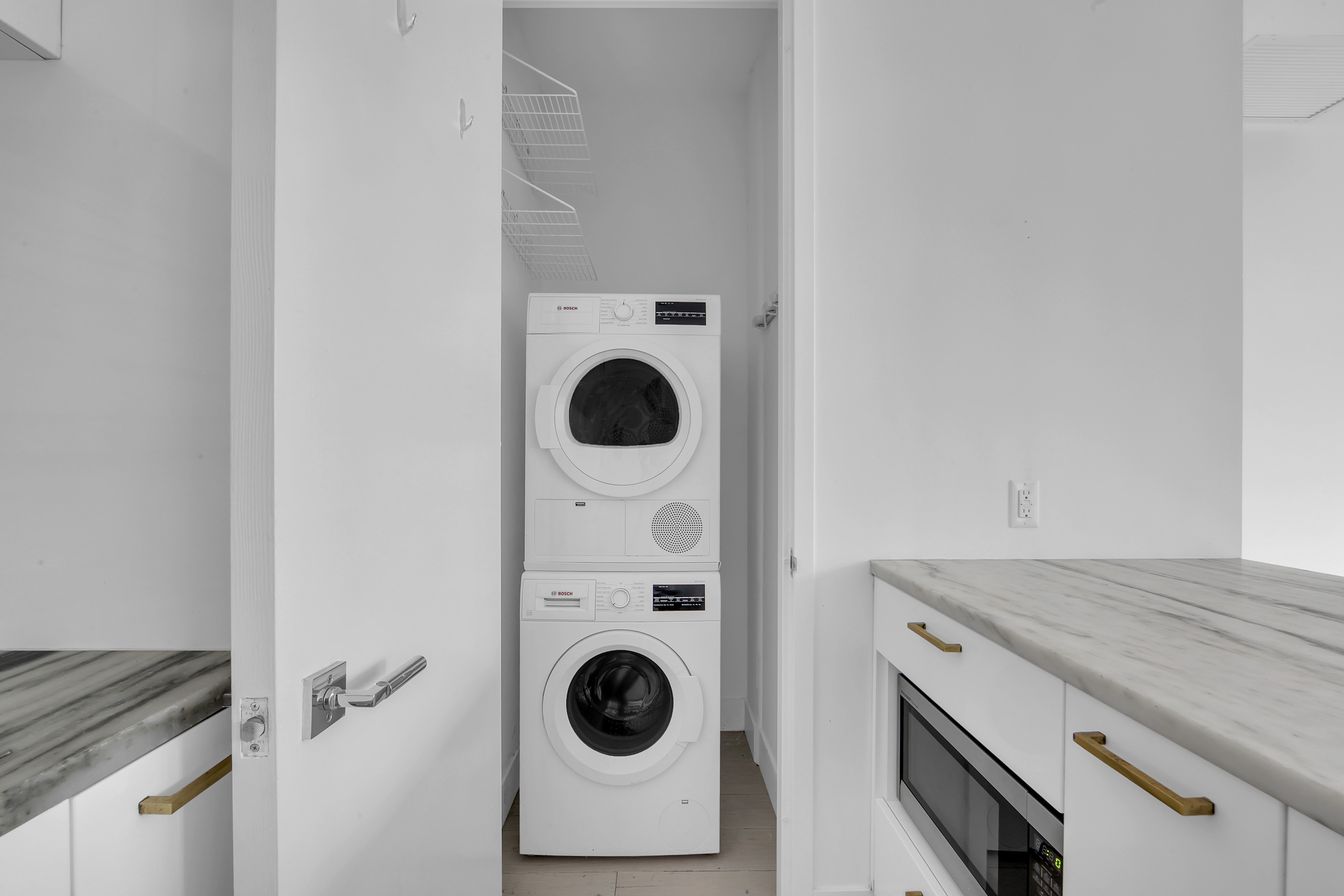 338 Berry Street, Unit 2E Brooklyn, NY 11249 - Photo 8 of 19 Gallery Image 8