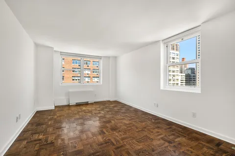 $1,500,000 | 501 East 79th Street, Unit 11E | Upper East Side
