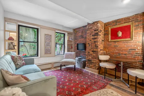 $579,500 | 17 Grove Street, Unit 1, Boston, MA 02114