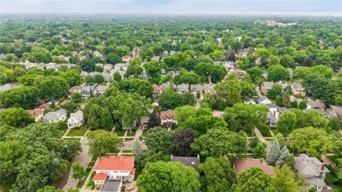 $950,000 | 4711 Dupont Avenue South, Minneapolis, MN 55419