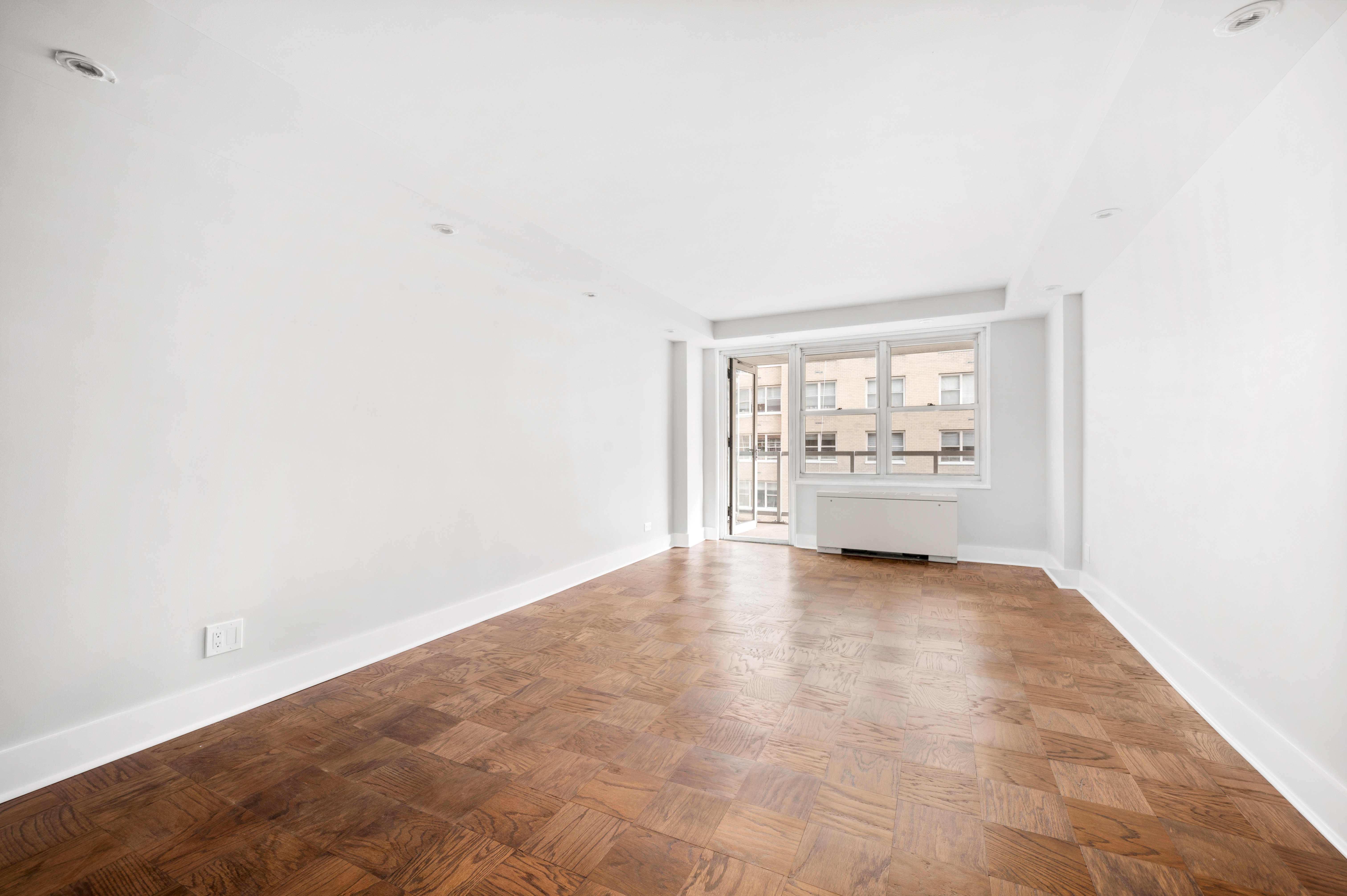 363 East 76th Street, Unit 8A Manhattan, NY 10021 - Photo 6 of 11