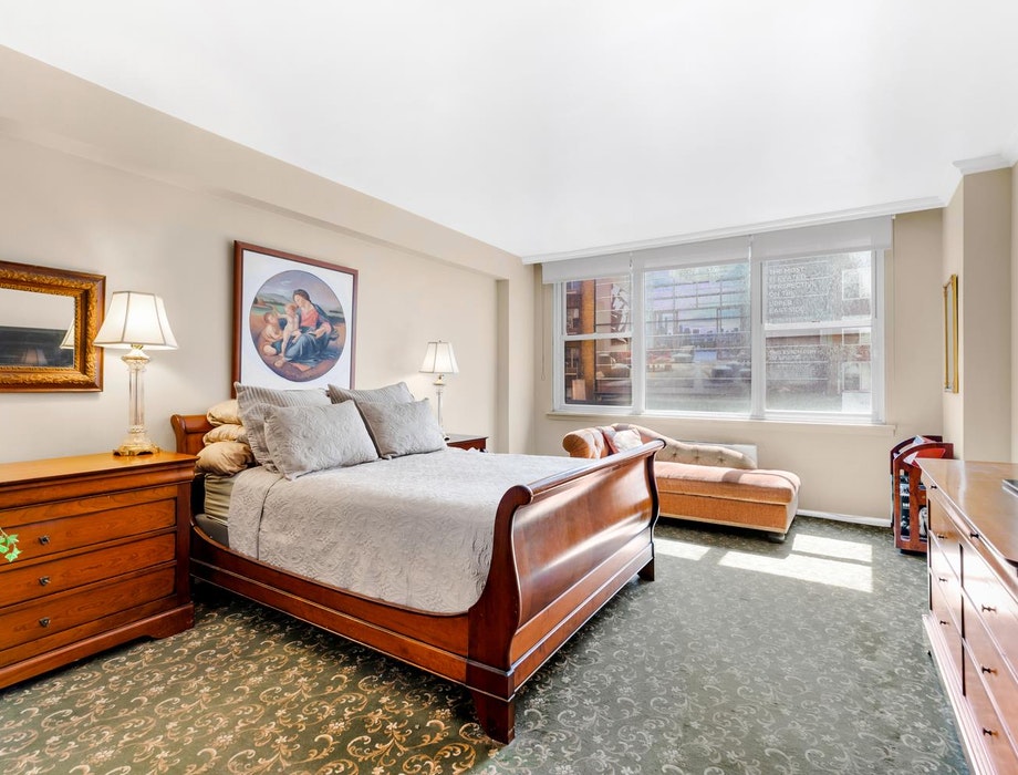 175 East 62nd Street, Unit 3A Manhattan, NY 10065 - Photo 5 of 9