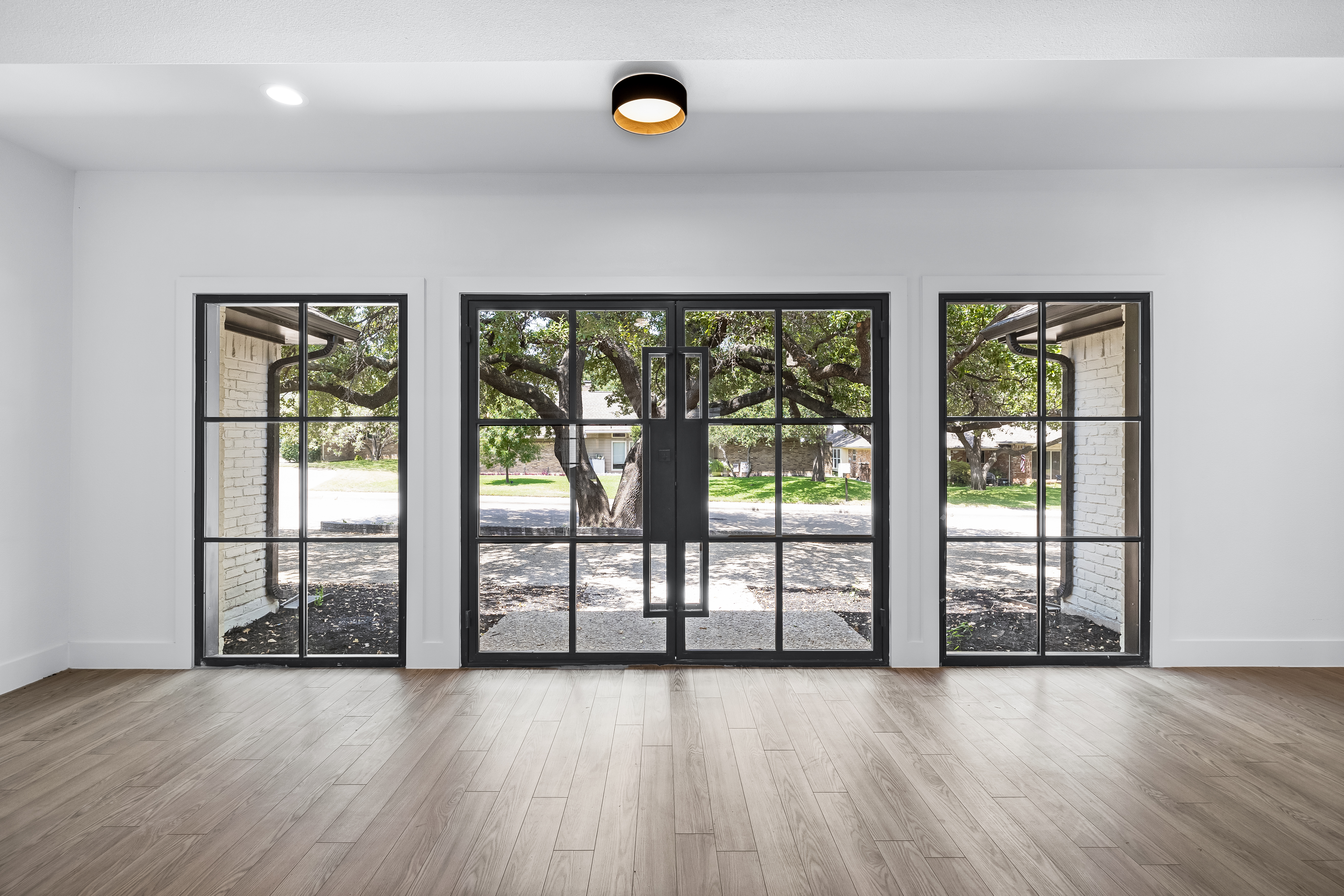 7724 Bantry Lane Dallas, TX 75248 - Photo 3 of 48