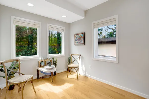 $2,000,000 | 4715 38th Street North, Arlington, VA 22207