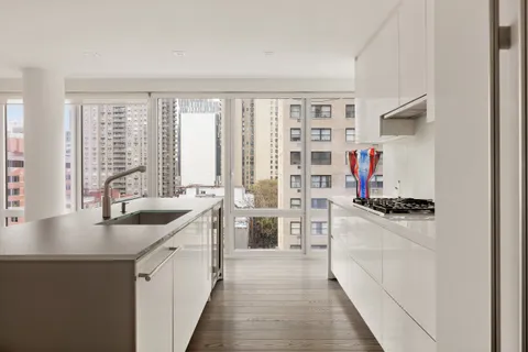 $4,995,000 | 1355 1st Avenue, Unit 9 | Lenox Hill