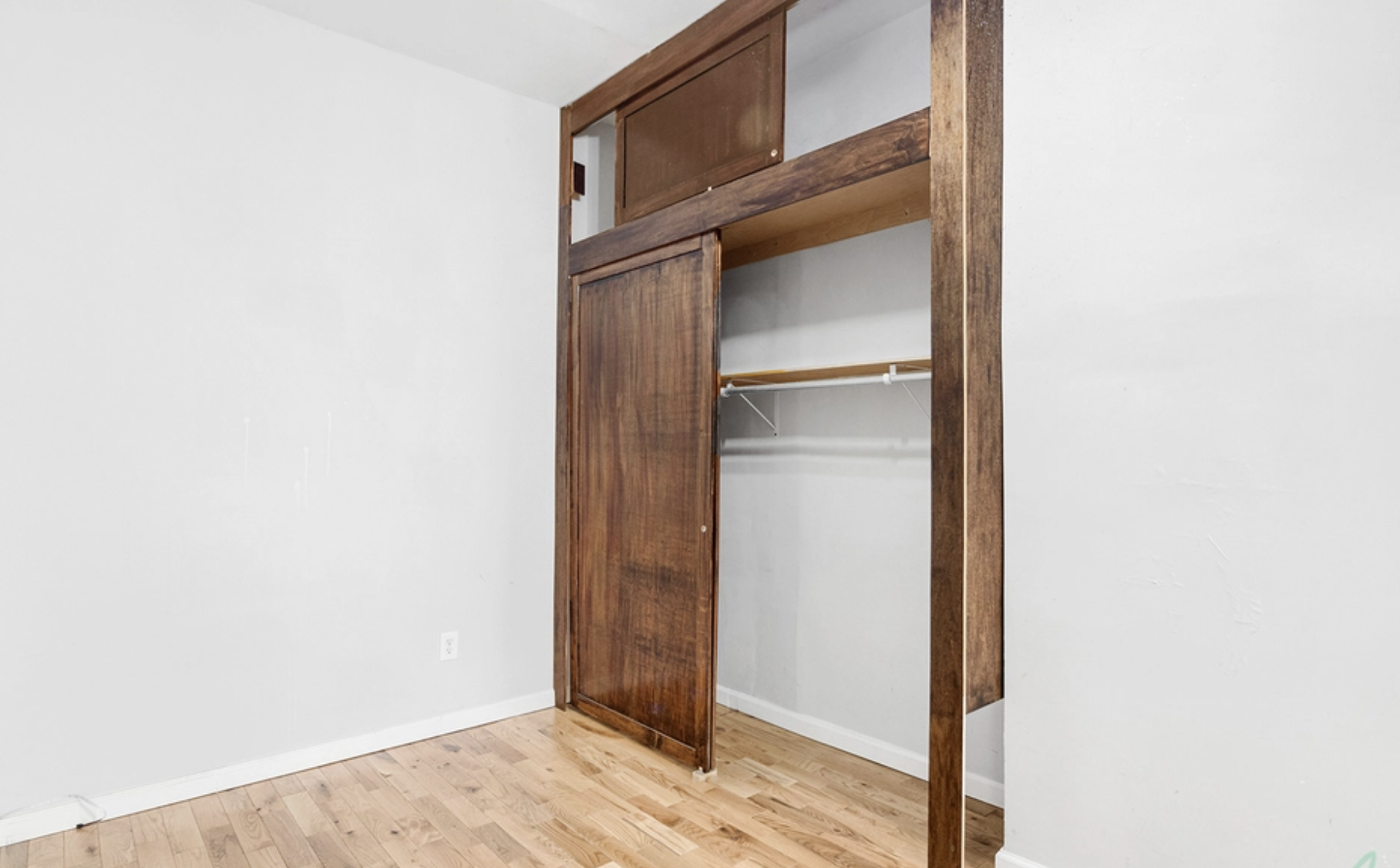 22-18 41st Street, Unit 2R Queens, NY 11105 - Photo 8 of 10 a view of an empty room