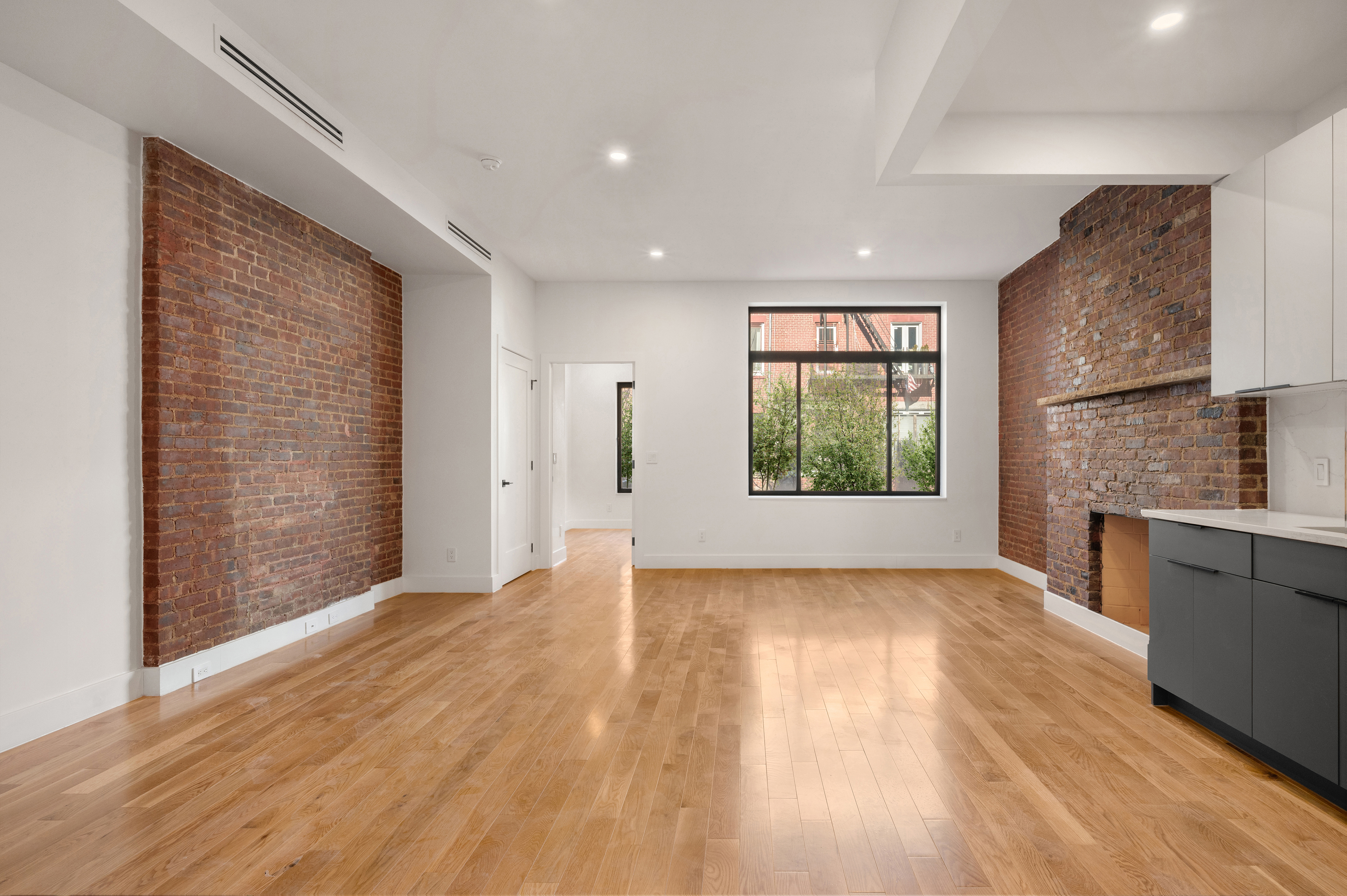 59 West 70th Street, Unit 2 Manhattan, NY 10023 - Photo 2 of 16 Gallery Image 2