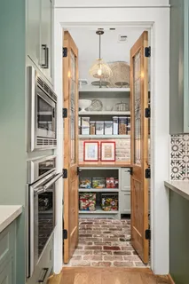 $2,300,000 | 3758 Drummond Street, Houston, TX 77025