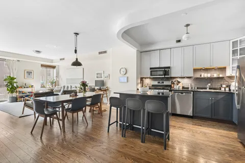 $1,900,000 | 310 2nd Street, Unit 3C | Park Slope