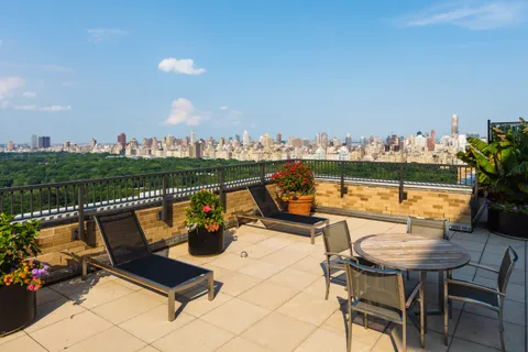 $2,595,000 | 10 West 66th Street, Unit 29E | Upper West Side