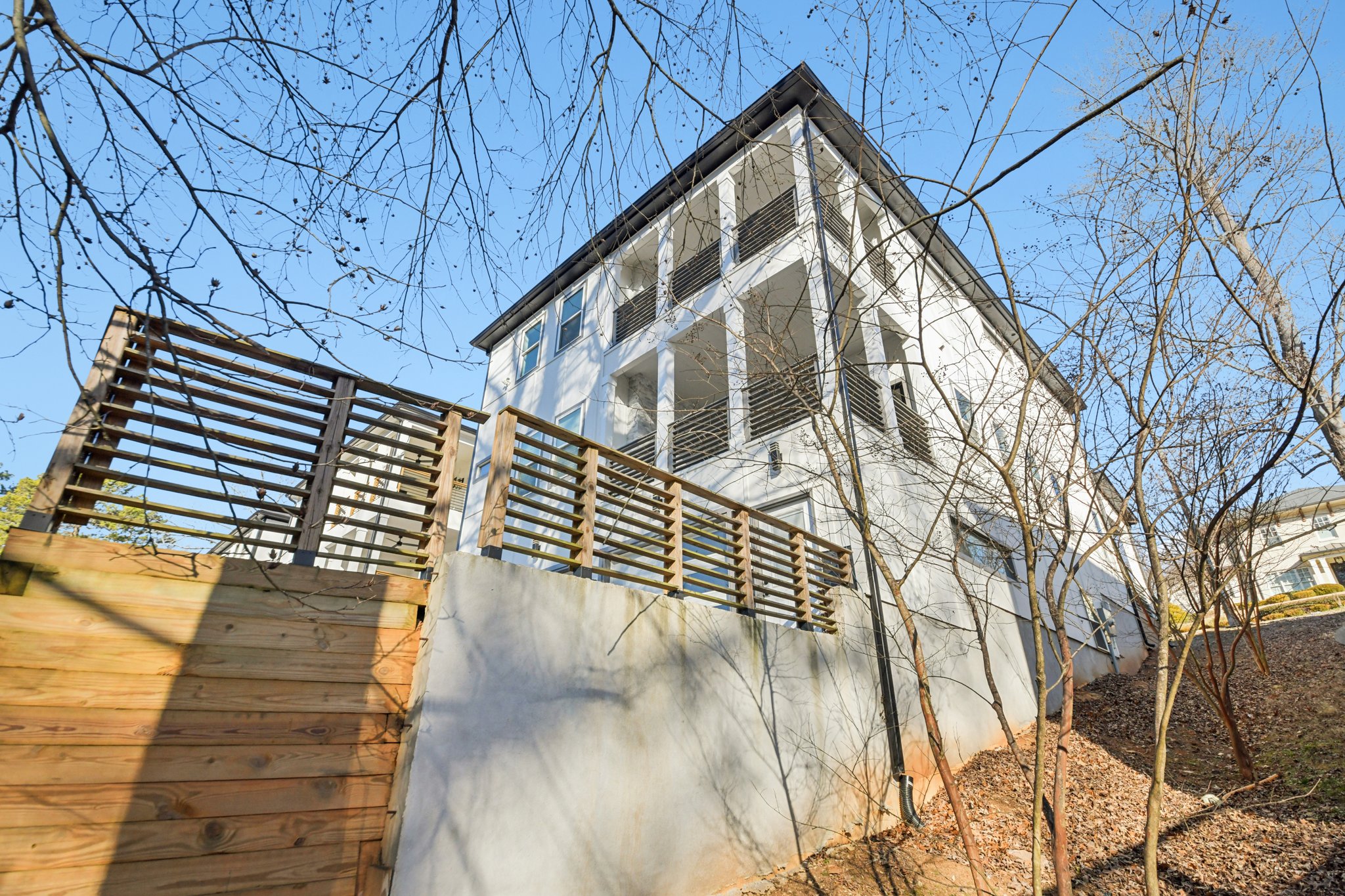 2014 Cambridge Avenue Atlanta, GA 30337 - Photo 29 of 34