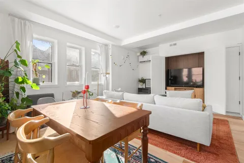 $5,000 | 310 4th Street, Unit 2A, Union City, NJ 07087