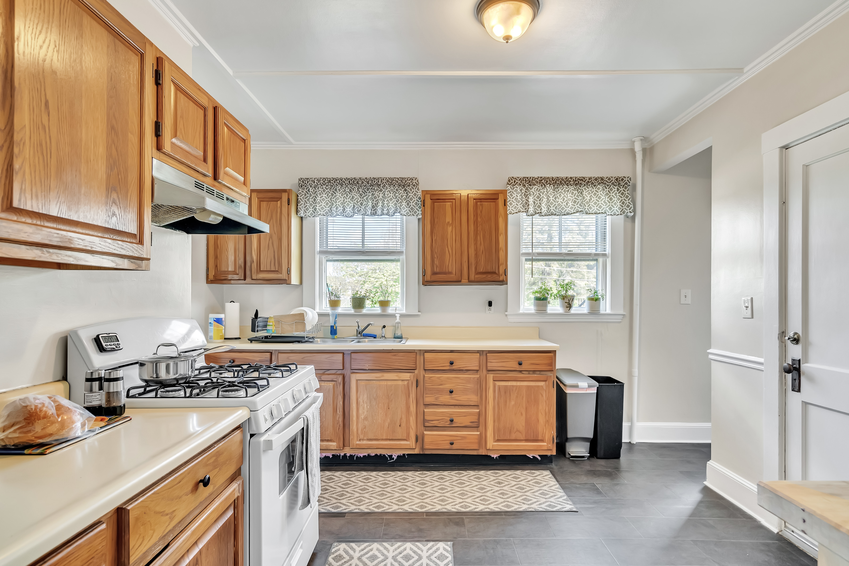 67 Playstead Road Medford, MA 02155 - Photo 8 of 17