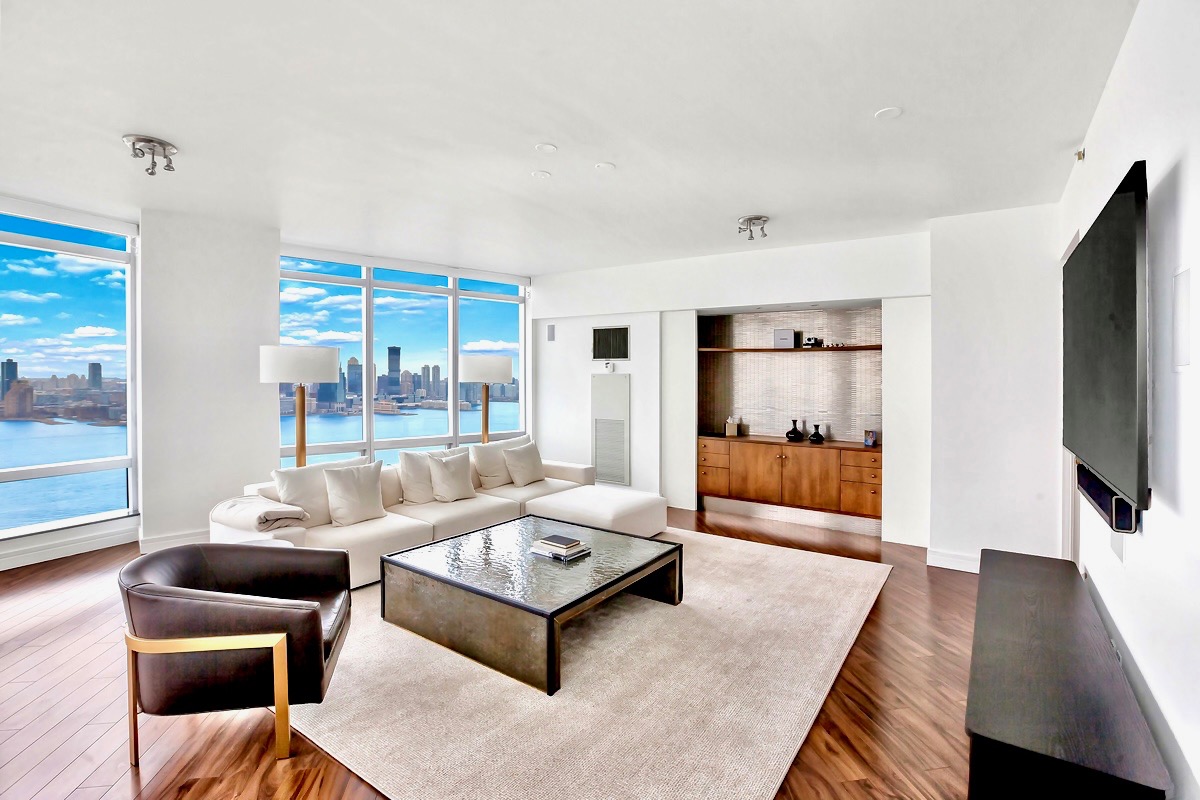 10 West Street, Unit PH1C Manhattan, NY 10004 - Photo 2 of 10