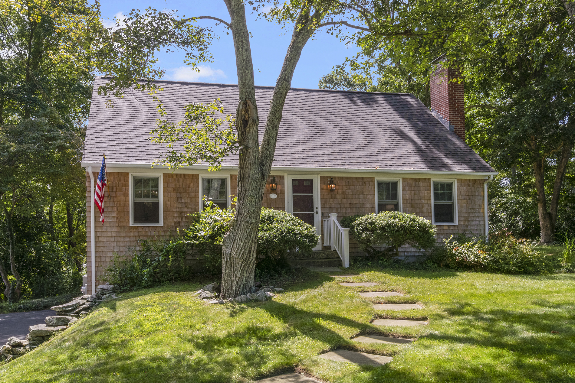 102 Edgewater Road Narragansett, RI 02882 - Photo 2 of 78 Gallery Image 2