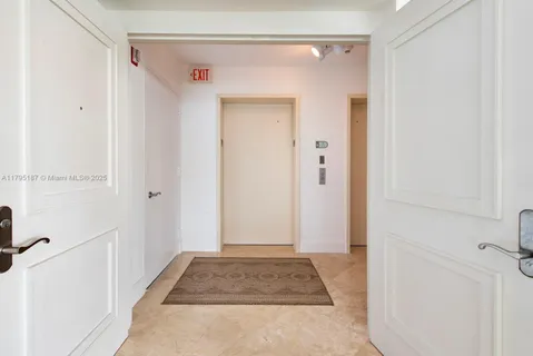 $4,500,000 | 1000 South Pointe Drive, Unit 1903, Miami Beach, FL 33139