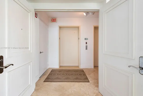 $4,500,000 | 1000 South Pointe Drive, Unit 1903, Miami Beach, FL 33139