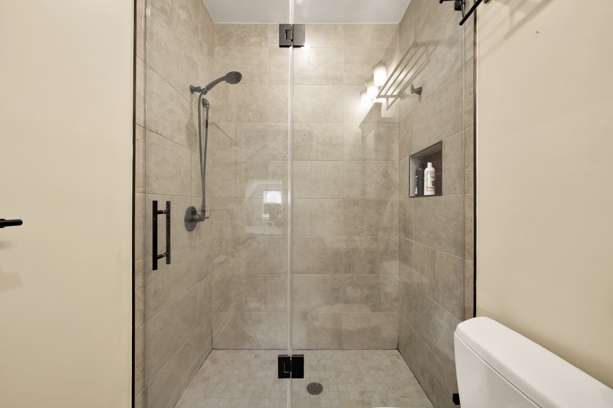 1325 R Street Northwest, Unit B Washington, DC 20009 - Photo 37 of 46