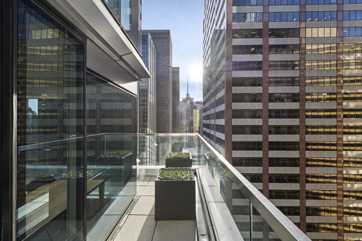 135 West 52nd Street, Unit 34A Manhattan, NY 10019 - Photo 5 of 26