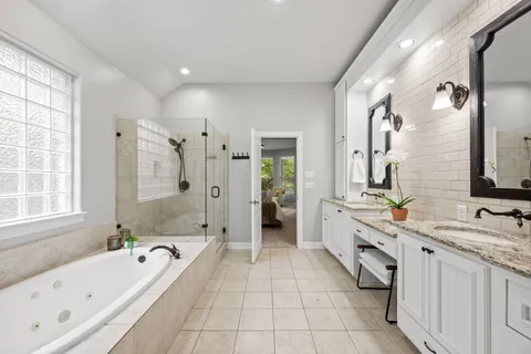 $850,000 | 806 Overlook Bend, Leander, TX 78641