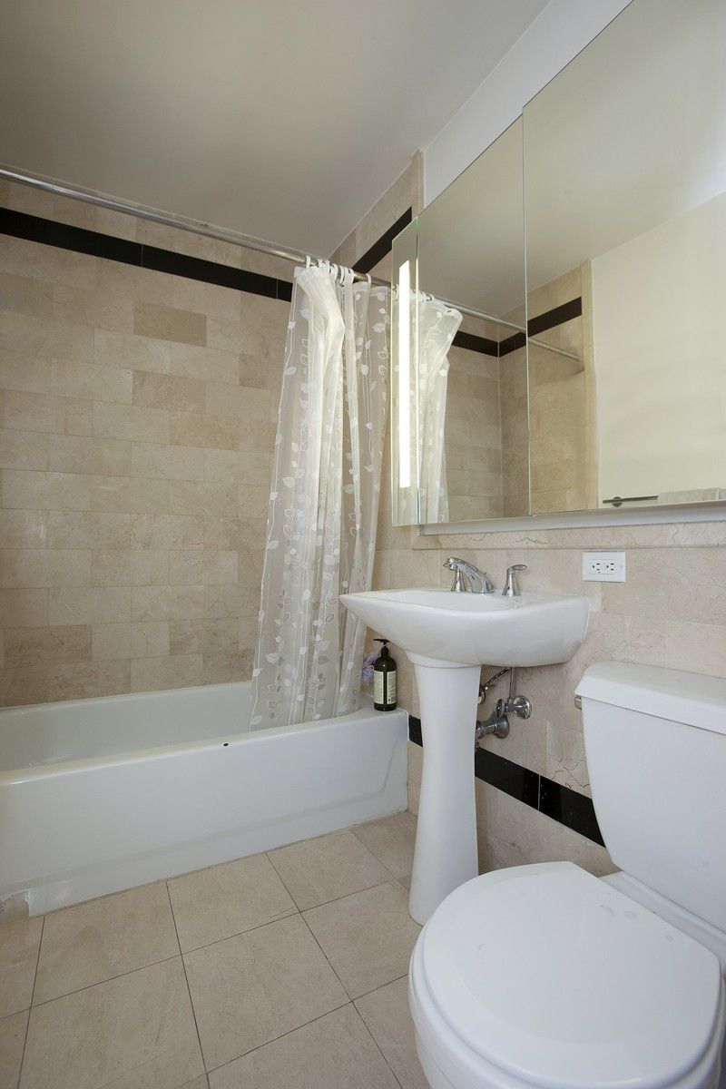 20 West Street, Unit 9A Manhattan, NY 10004 - Photo 10 of 19