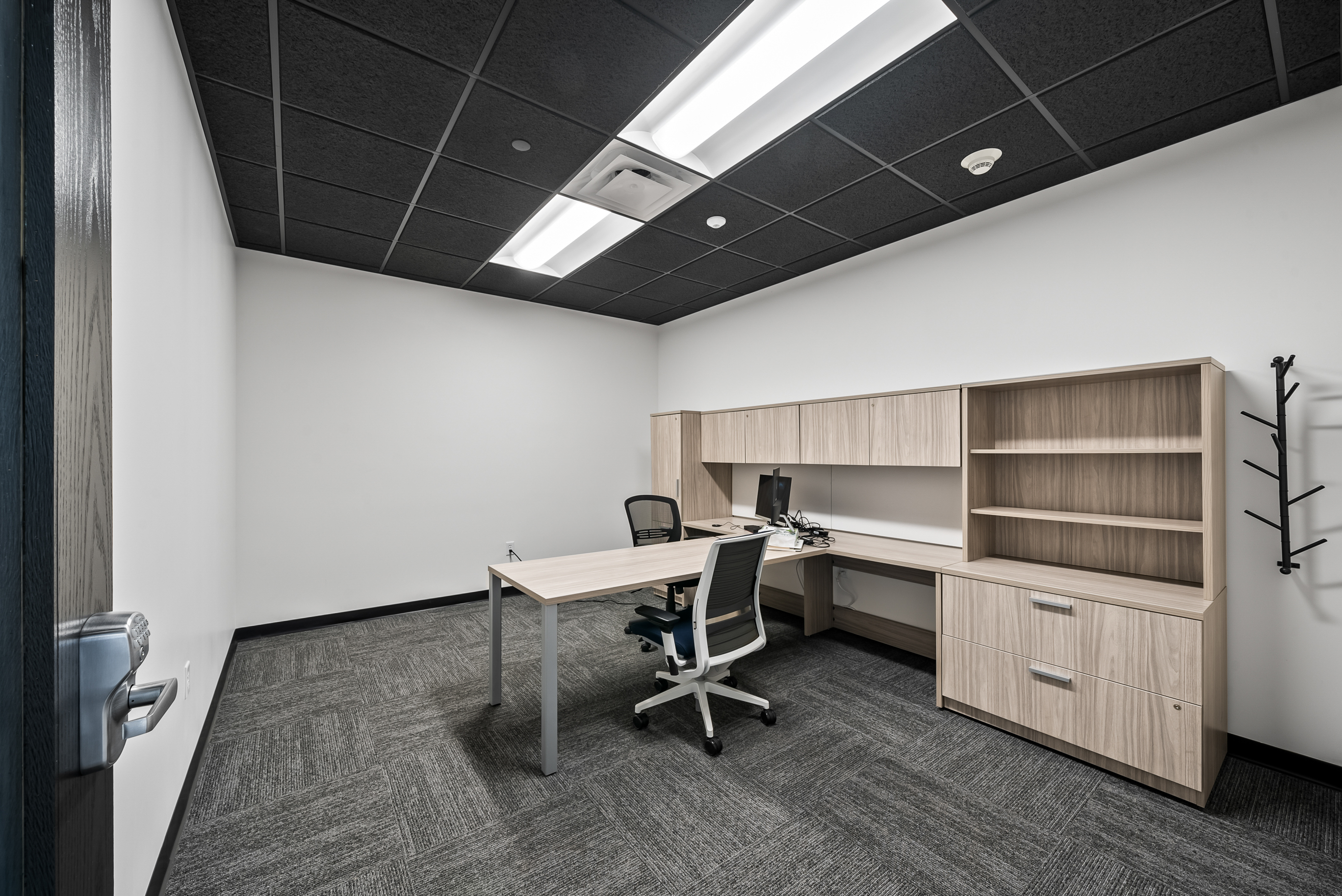 652 North Edwards Boulevard, Unit 4 Lake Geneva, WI 53147 - Photo 23 of 27