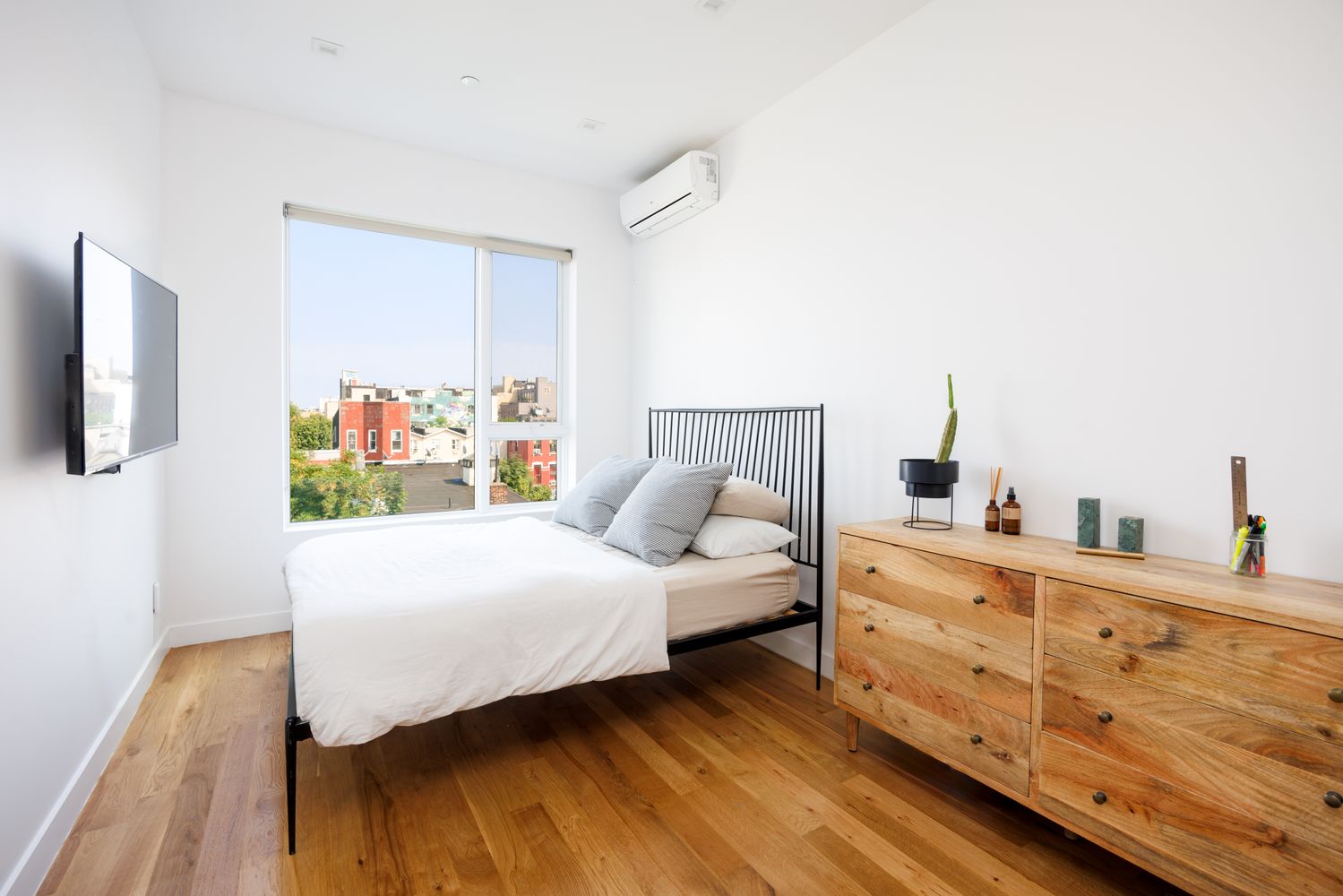 $965,000 | 894 Willoughby Avenue, Unit PH | Bushwick