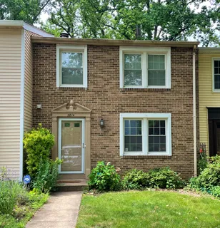 $659,000 | 2814 Raymond Court, Falls Church, VA 22042