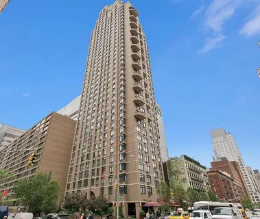 $2,099,000 | 400 East 70th Street, Unit 3005 | Lenox Hill