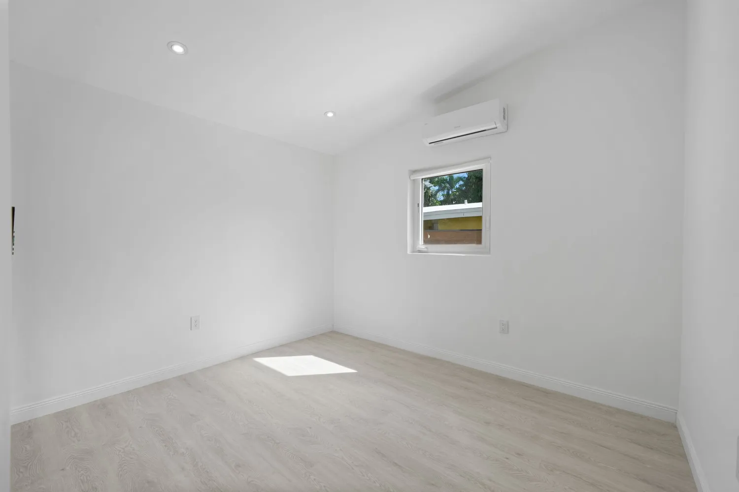 $599,900 | 823 Southwest 27th Street, Fort Lauderdale, FL 33315