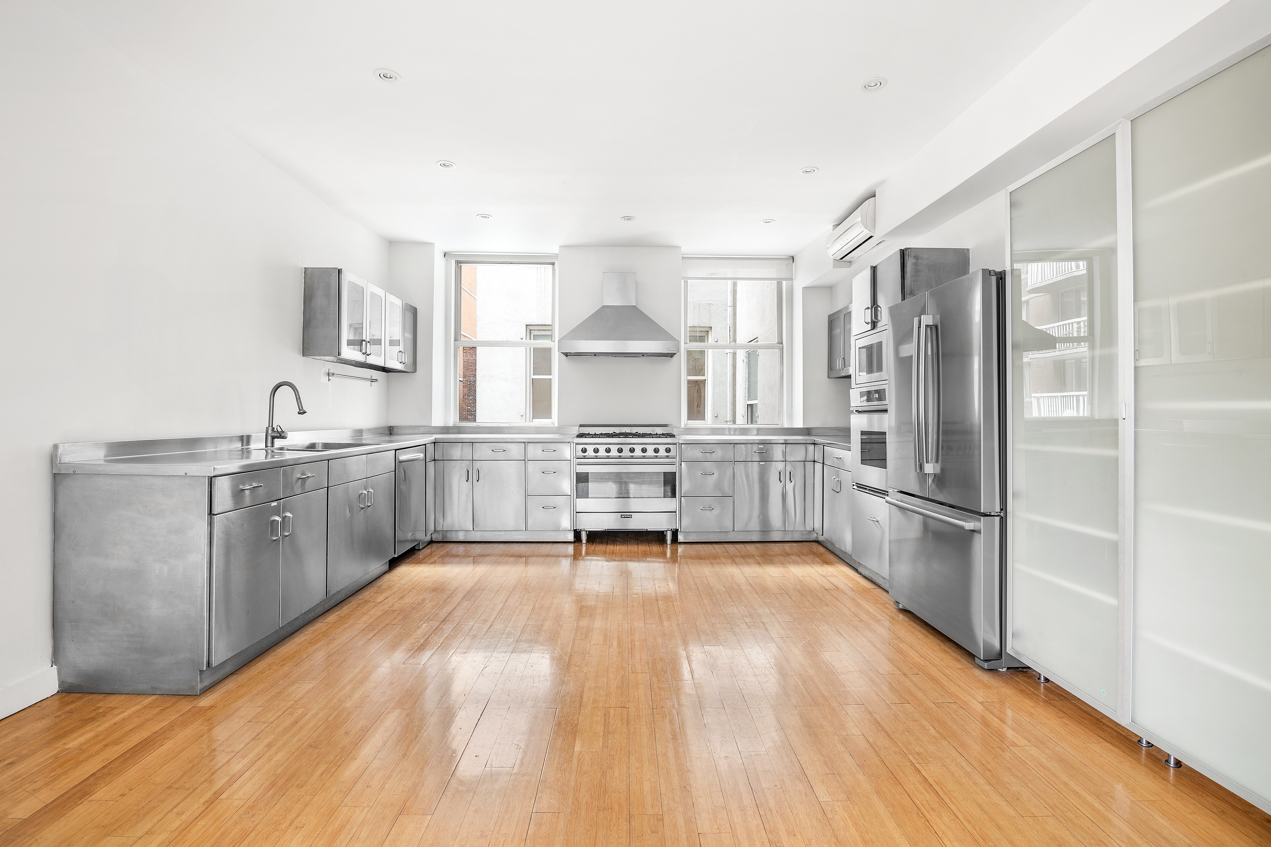 122 East 25th Street, Unit 6 Manhattan, NY 10010 - Photo 5 of 18