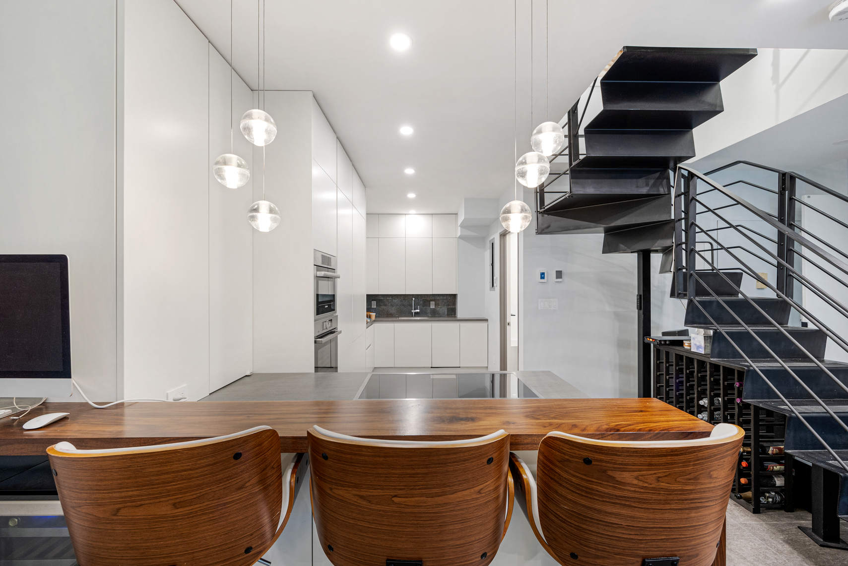 529 West 42nd Street, Unit 7J Manhattan, NY 10036 - Photo 5 of 15