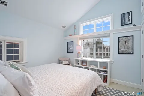 $2,698,000 | 135 Comstock Hill Road, New Canaan, CT 06840