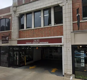 $1,200,000 | 457 West Fullerton Parkway, Unit 2W, Chicago, IL 60614