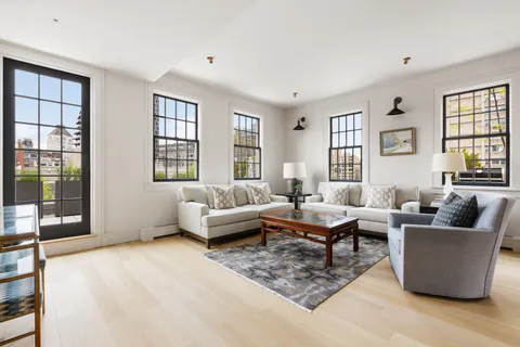 $5,350,000 | 72 Poplar Street, Unit PH | Brooklyn Heights