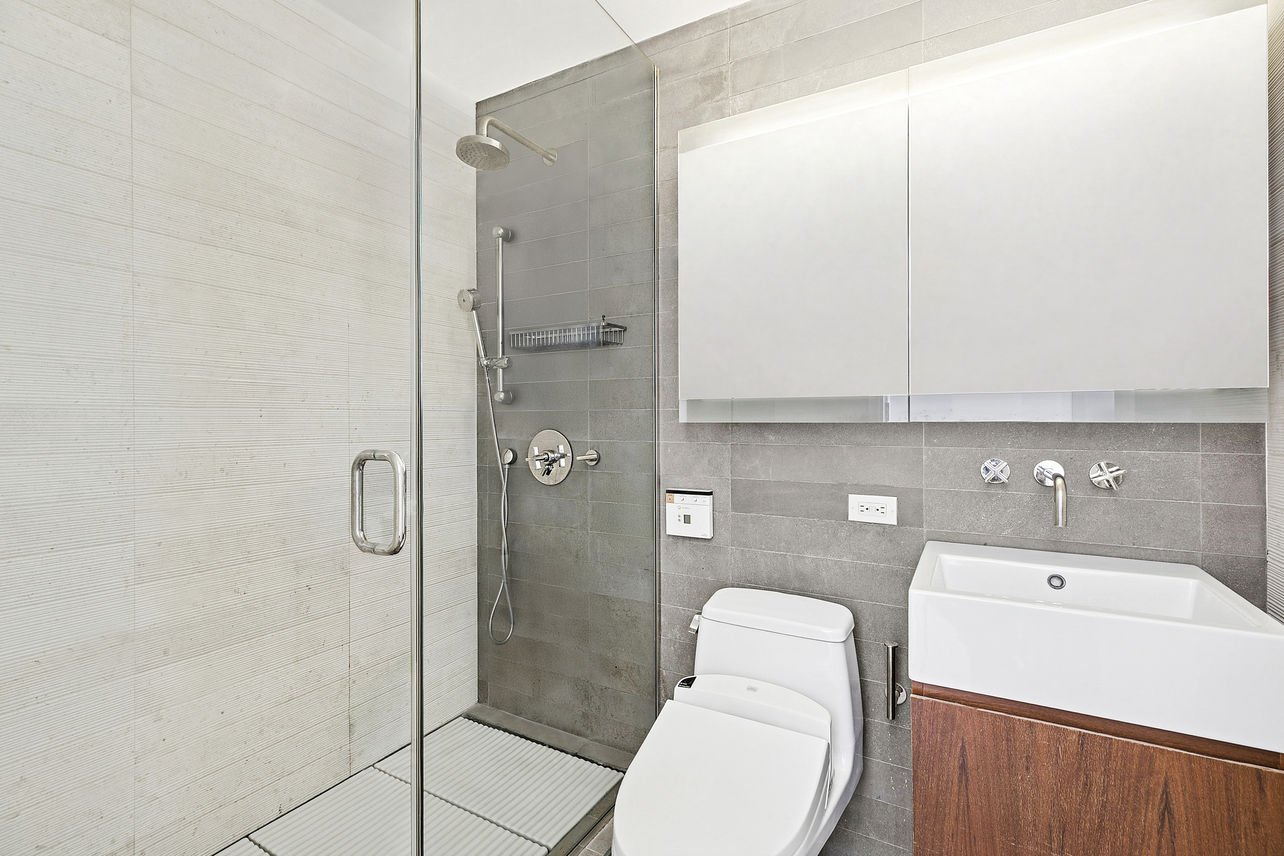 515 East 72nd Street, Unit 11D Manhattan, NY 10021 - Photo 8 of 14