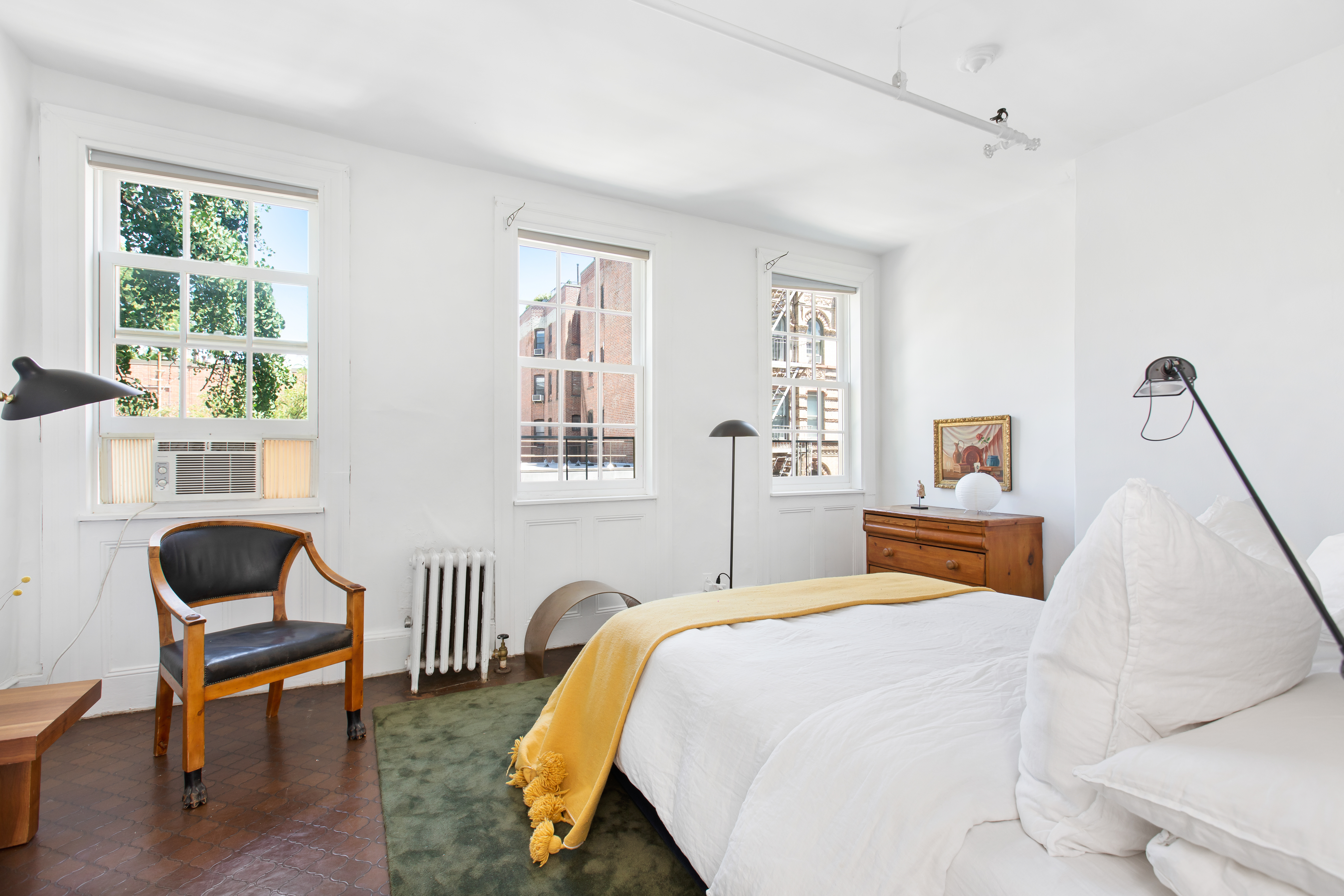 232 West 10th Street Manhattan, NY 10014 - Photo 13 of 19