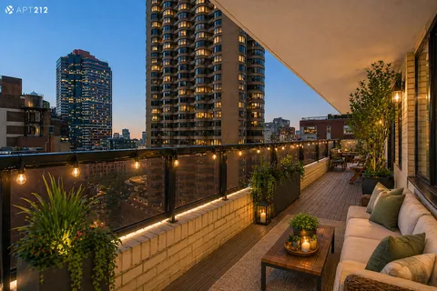 $1,050,000 | 311 East 38th Street, Unit 12B | Murray Hill