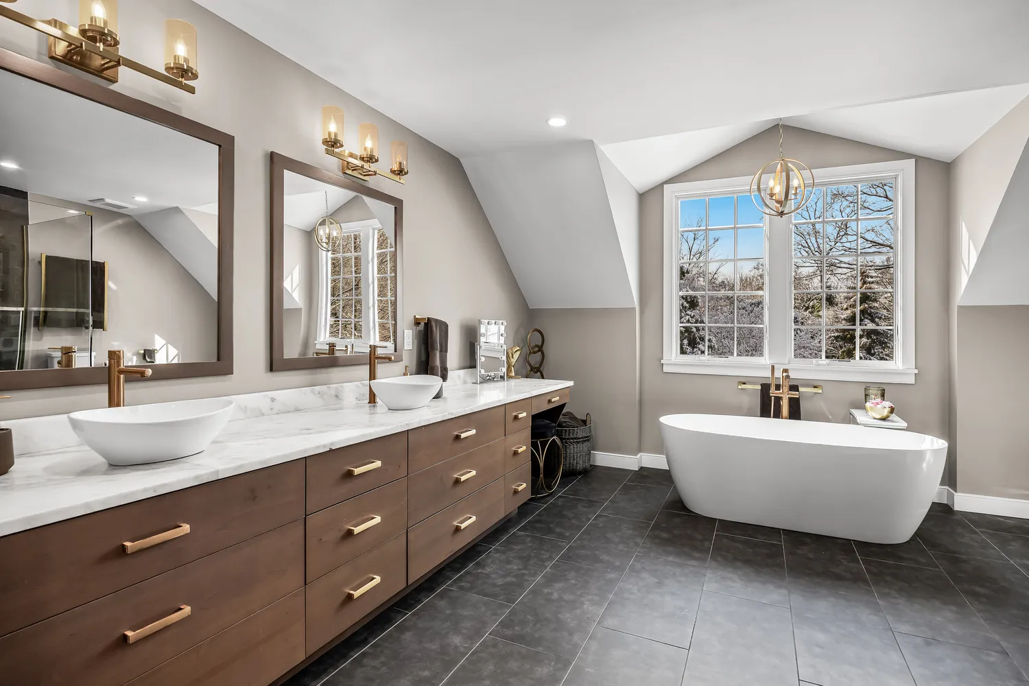 $2,450,000 | 700 Lippincott Avenue, Moorestown, NJ 08057